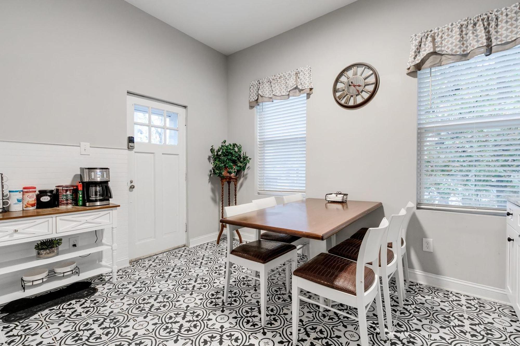 ריצ'מונד E2 Centrally Located In Carytown Fully Fenced מראה חיצוני תמונה