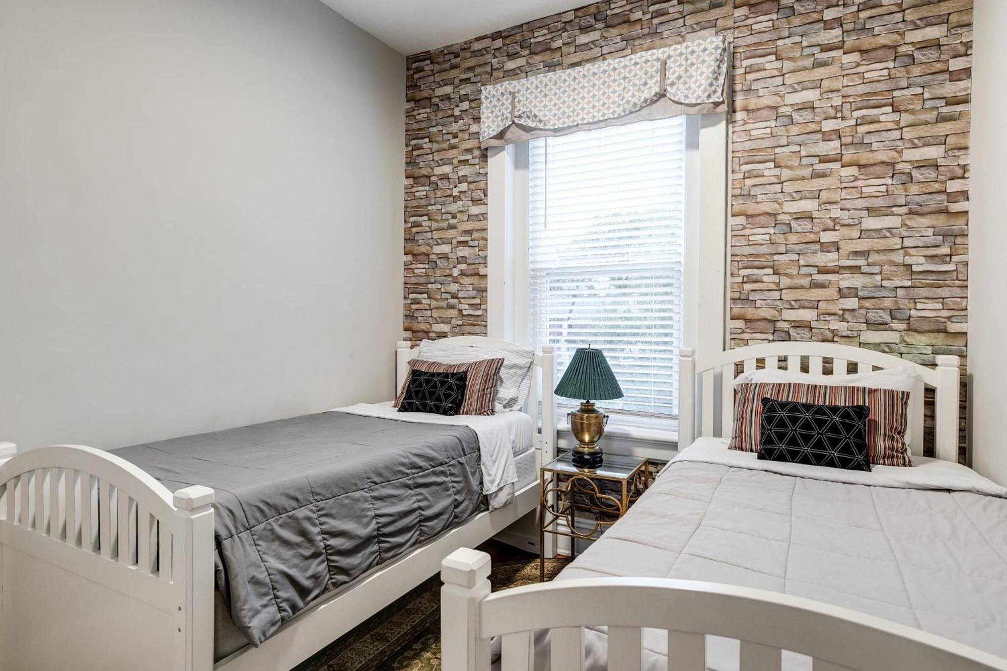 ריצ'מונד E2 Centrally Located In Carytown Fully Fenced מראה חיצוני תמונה